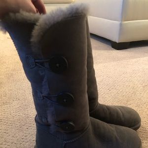 Tall grey Uggs